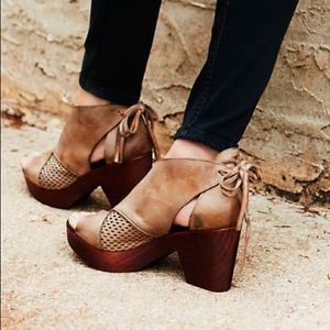 Free People Farrah clogs